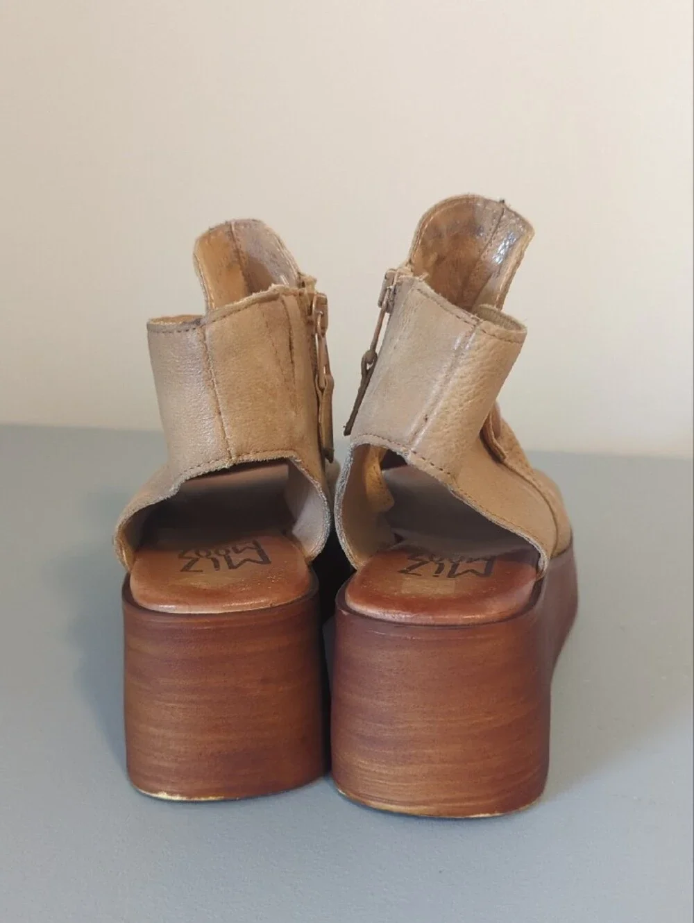 Miz Mooz Women’s Beige Leather Wedge Sandal Peep Toe.